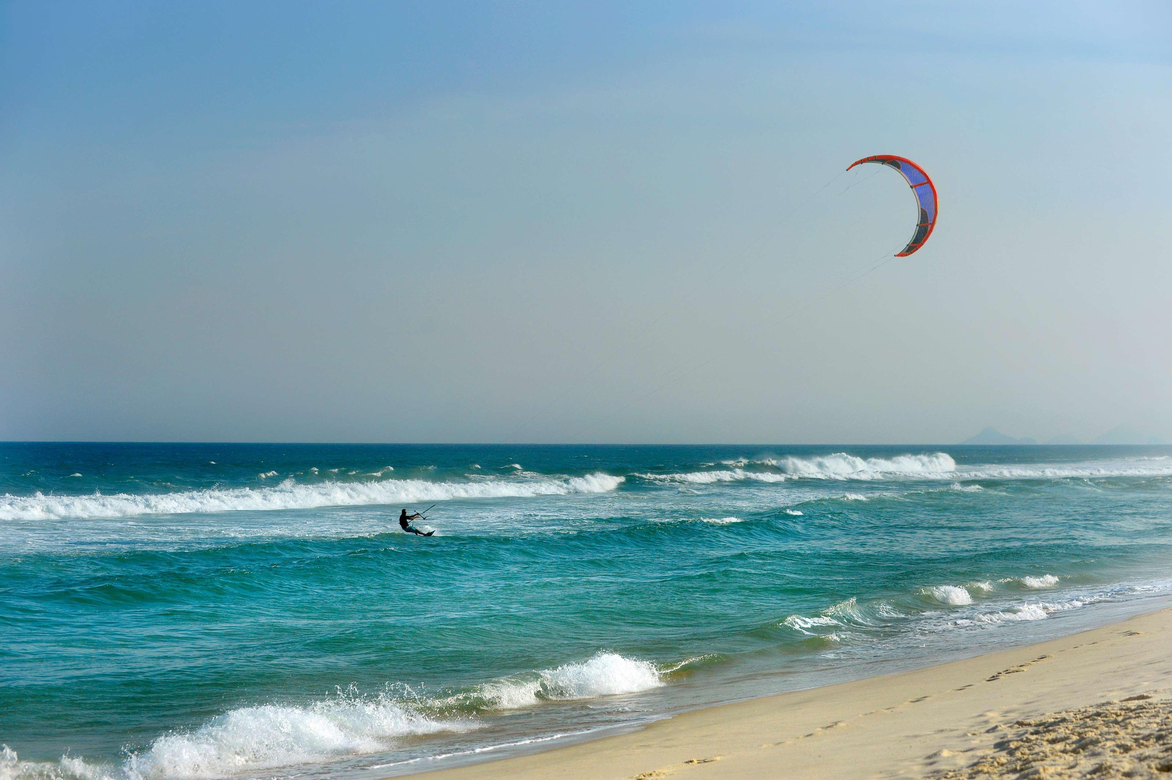 Hotel Grand Hyatt Rio De Janeiro Esterno foto Kitesurfing at the beach of Limenas
