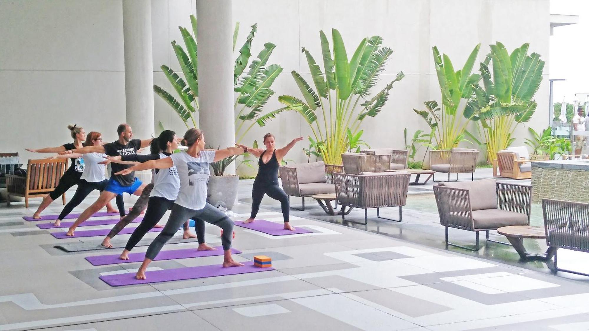 Hotel Grand Hyatt Rio De Janeiro Esterno foto A yoga class at the hotel